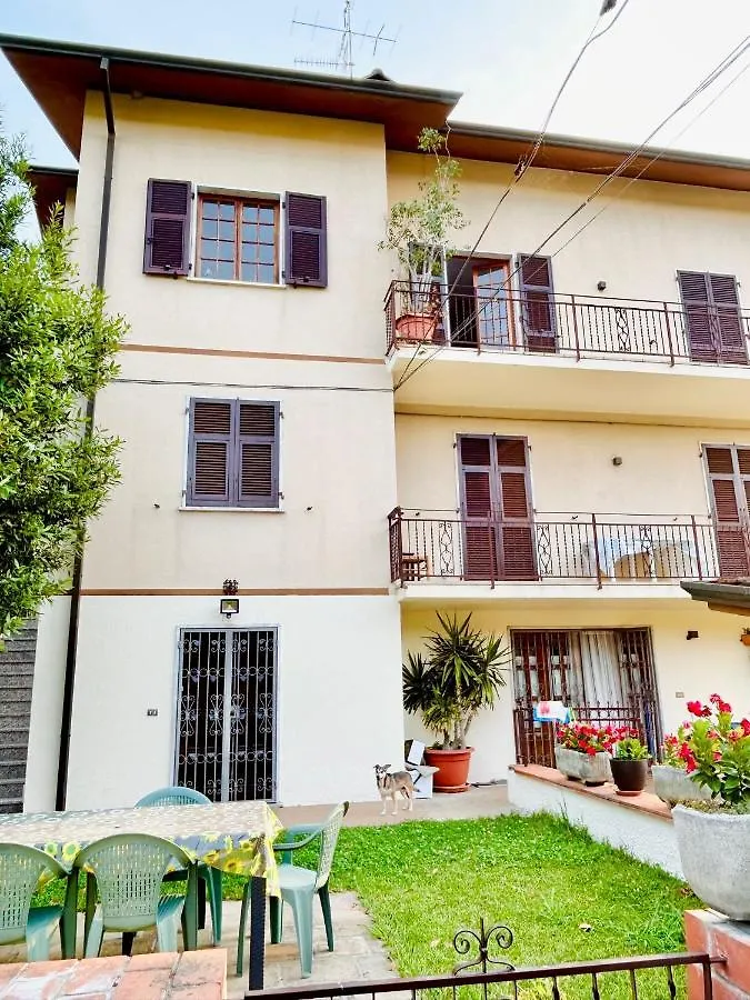 Appartement La Casa Del Tiglio à Sarzana 0*,  Italie