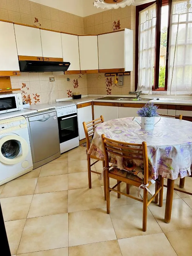 Appartement La Casa Del Tiglio à Sarzana Italie